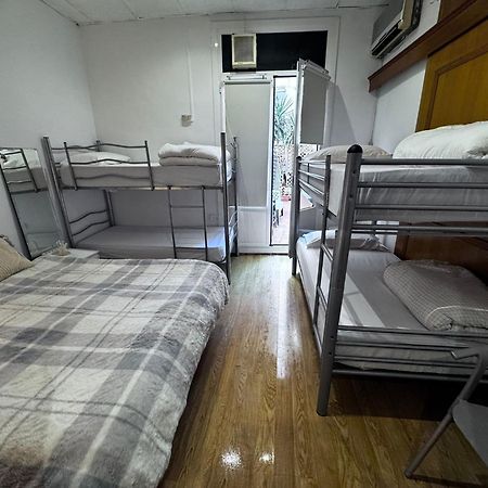 Habitacion Para Grupos Y Familias Hasta 8 Barcelona Ngoại thất bức ảnh